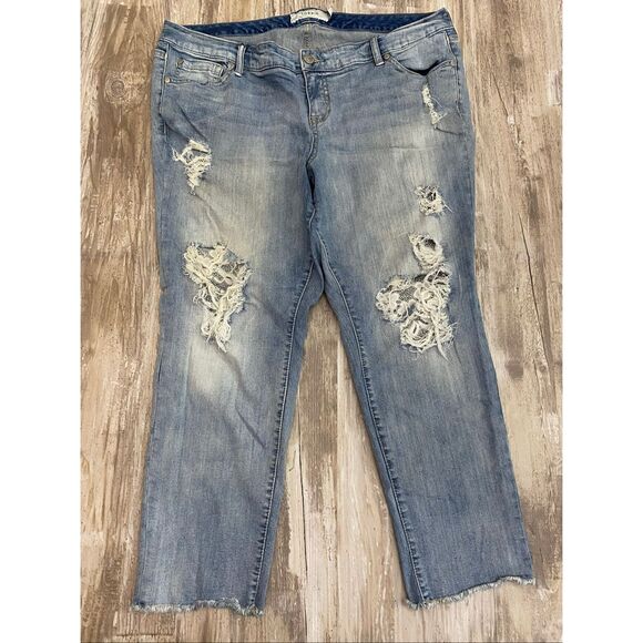 Torrid Ankle Crop Jeans Distressed Lace Patches Women’s Sz 18R - Picture 1 of 7